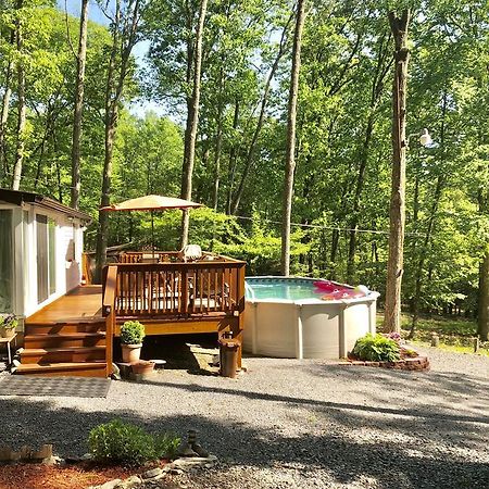 Pocono Cabin With Private Pool At Shawnee Mtn إيست سترودسبورغ المظهر الخارجي الصورة